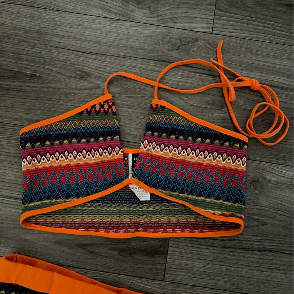 Colorful Strapless Two-Piece Set - Picture 3 of 4